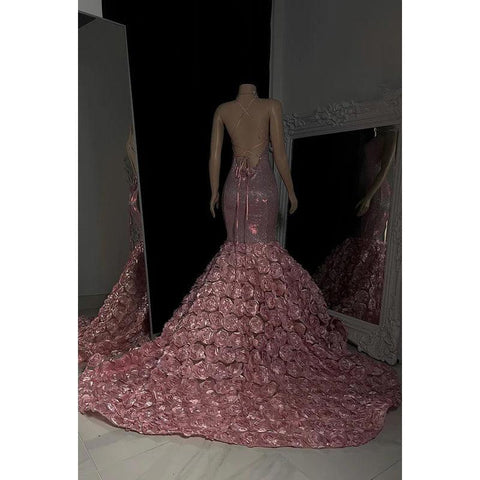 Vestido de fiesta sin mangas con espalda descubierta, encaje floral y lentejuelas con tirantes de trompeta/sirena