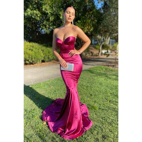 Robe de bal sirène longue en satin élastique à col en cœur 