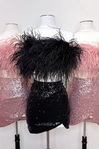 Robe de bal courte noire deux pièces sans bretelles avec plumes