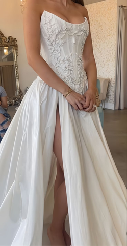 Precioso vestido de fiesta blanco sin tirantes con encaje, satén y cuentas, estilo vintage, modelo Y7534