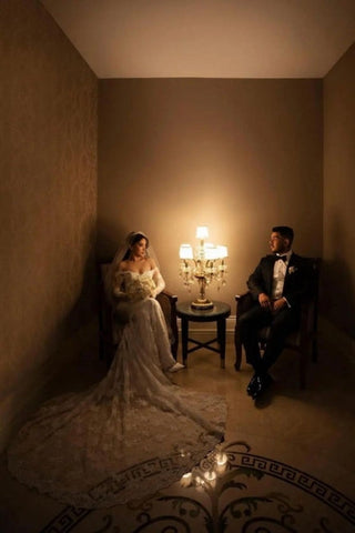 Fabulous Off-the-shoulder Long-Sleeve Mermaid Floor-Length Lace Wedding Dresses with Chapel Train