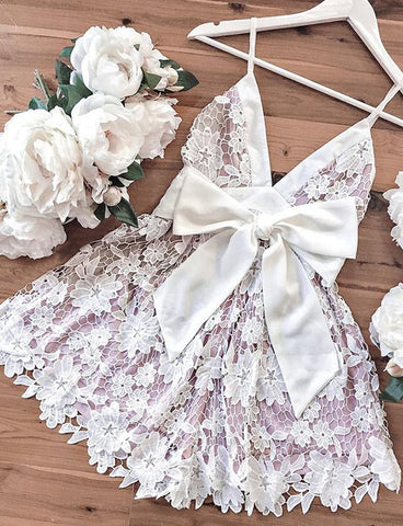 Fashion Short A-Line V-neck Lace Prom Dress with Bowknot