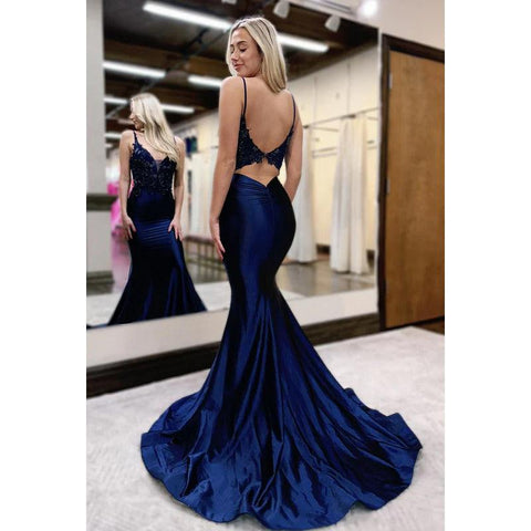 Elegante y lujoso vestido de fiesta de sirena con escote en V, tirantes finos y corte trompeta, sin espalda