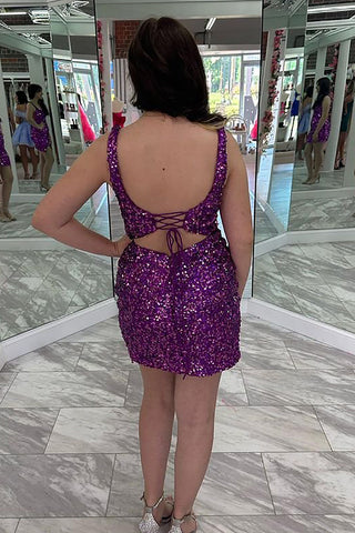 Vestido corto de fiesta morado con lentejuelas, escote cuadrado y borla, con borla.