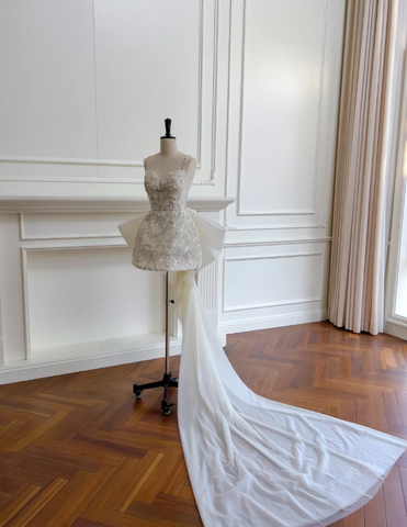 Precioso vestido de fiesta de bienvenida blanco de tul con lentejuelas, corte en A, corto, con lazo Y8570