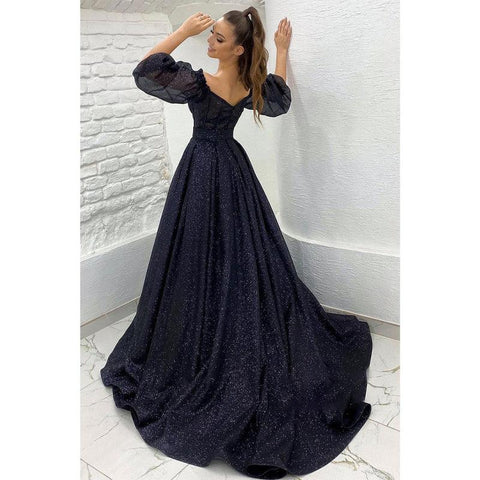 Robe de bal scintillante unique à épaules dénudées et manches mi-longues 