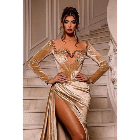 Vestido de noche de fiesta con escote cuadrado, mangas largas, aberturas y cuentas