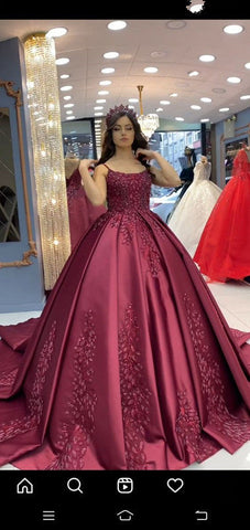 Vestido de baile de satén burdeos con tirantes finos, corte en A, modelo Y1620