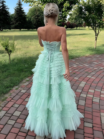 Flovencia | Robe de bal vert menthe sans bretelles en tulle à volants superposés