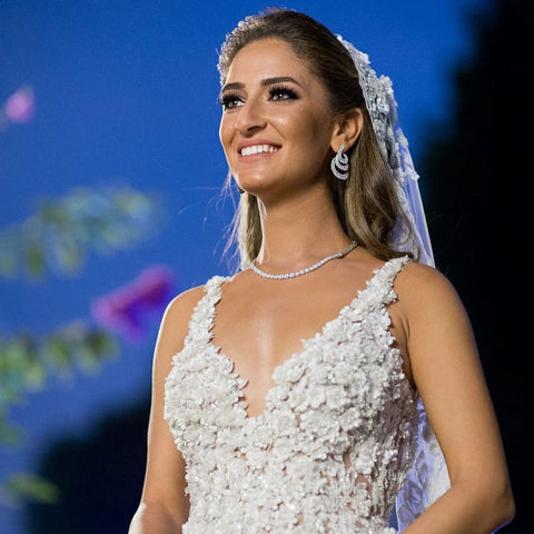 Glamorous Long A-line V-neck Lace Wedding Dress