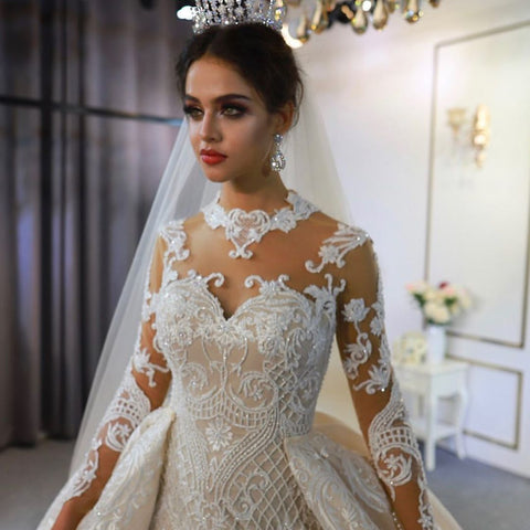 Gorgeous Long A-Line Sweetheart Appliques Lace Wedding Dress with Sleeves