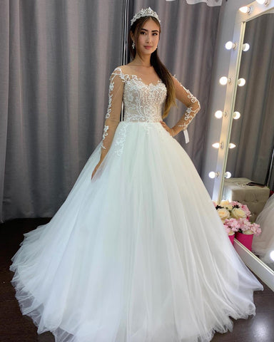 Gorgeous Long A-line Tulle Lace Wedding Dress with Sleeves