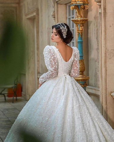 Gorgeous Long A-Line V-neck Appliques Lace Wedding Dress with Sleeves