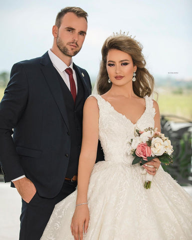 Gorgeous Long Princess V-neck Tulle Lace Wedding Dress