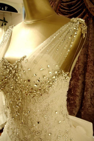 High Quality Floor-length V-neck Beading Chapel Train Wedding Dresses WD068