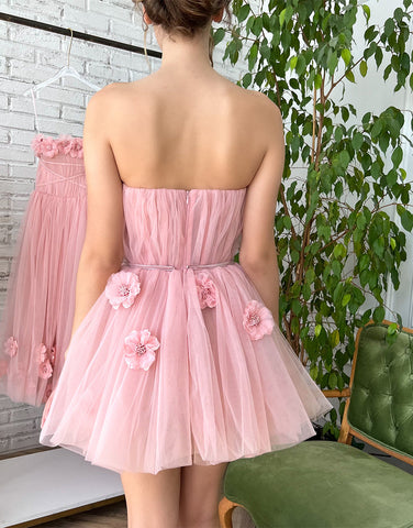 Vestido corto de corte A para baile de bienvenida con flores hechas a mano