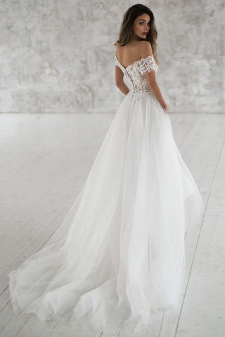 Long A-line Off the Shoulder Appliques Tulle Wedding Dress with Sleeves
