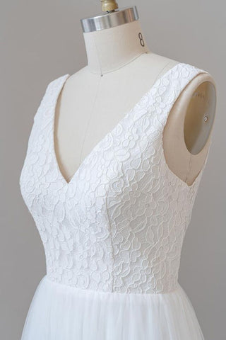 Long A-line Open Back V-neck Lace Tulle Wedding Dress