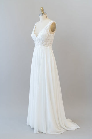 Long A-line V-neck Appliques Lace Chiffon Wedding Dress