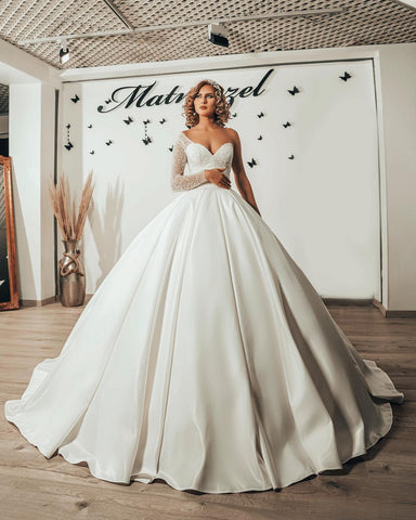 Long Sweetheart Satin Ruffles Ball Gown Wedding Dress with Sleeves