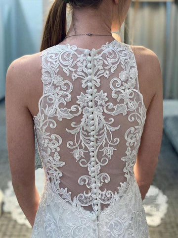 Robe de mariée sirène en dentelle avec traîne semi-cathédrale et dos nageur WD492