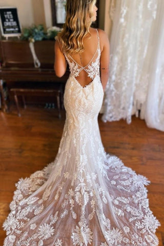 Mermaid Spaghetti Straps V-neck Backless Lace Wedding Dresses