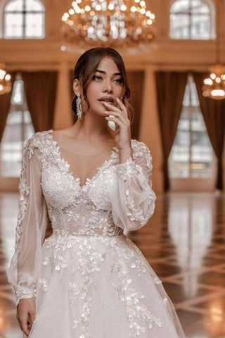 Modern A-line V-neck Lace Wedding Dresses With Long Sleeves