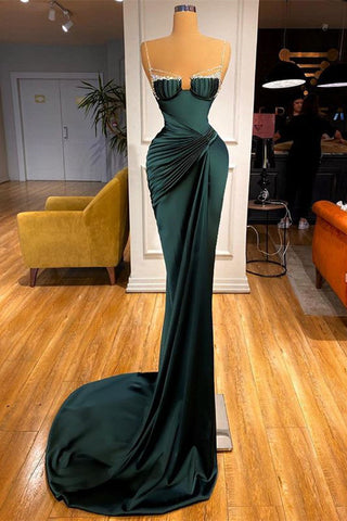 Robe de bal sirène vert foncé moderne avec perles et fines bretelles