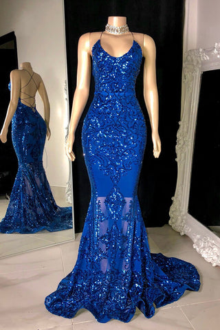 Vestido de sirena sin mangas con escote halter en V, lentejuelas y corte modesto.
