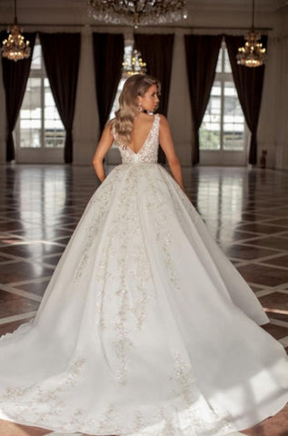 Noble straps sleeveless ball gown lace Wedding dress