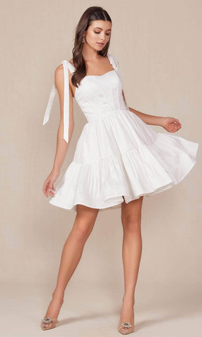 Vestido de cóctel con escote corazón y tirantes