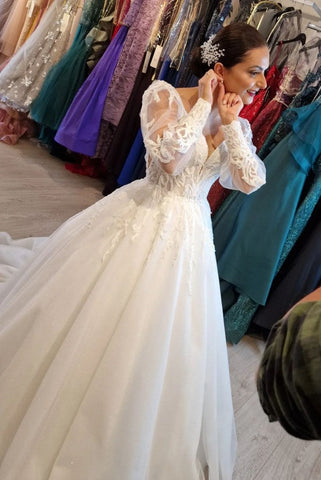 Princess Long V-neck A-line Lace Wedding Dresses With Long Sleeves