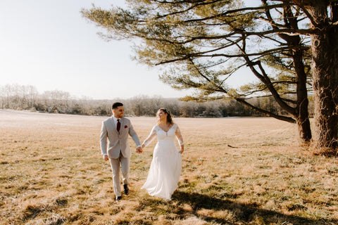 Robe de mariée longue à col en V et manches, dos nu, en dentelle blanche, avec appliques, pour fête de mariage, coupe trapèze