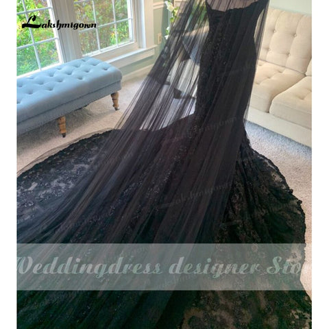 Baoleely Baoleely 2022 Robes de mariée gothiques élégantes avec cape voile robes de mariée noires sans bretelles avec paillettes dentelle florale robe mariage femme