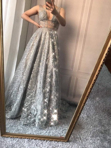 En solde, aucun retour, aucun remboursement. Vente Robe de soirée sexy en tulle à décolleté en V profond. Robes de soirée LA6251