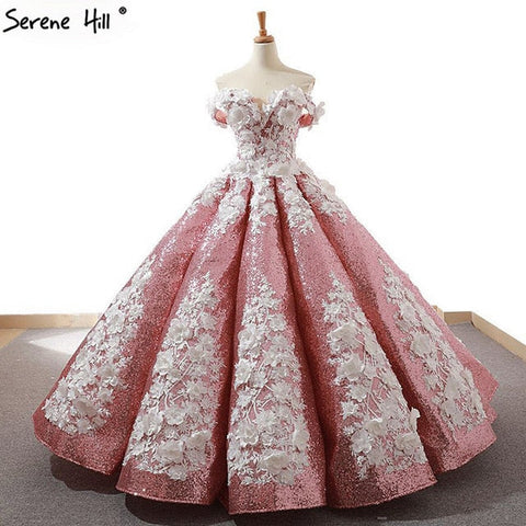 Robe de mariée luxueuse à épaules dénudées, faite à la main avec des fleurs et des perles de Red Bean