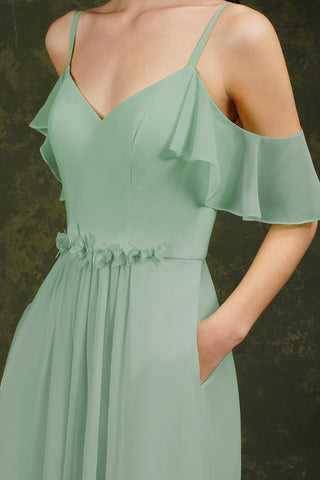 Robe de bal longue en tulle à fines bretelles et volants, coupe trapèze