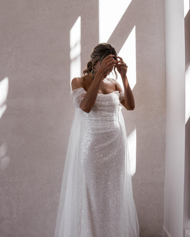 Simple Off-the-shoulder Glitter Mermaid Wedding Dresses