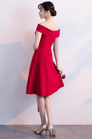 Robe de soirée rouge satinée à épaules dénudées, modèle PD090