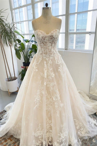 Sleeveless Floor Length Garden Strapless Tulle Lace Wedding Dress with Appliques