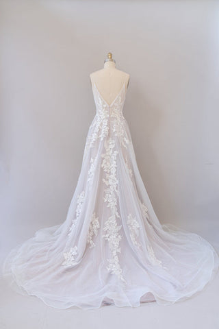 Spaghetti Strap Lace Appliques Tulle Wedding Dress
