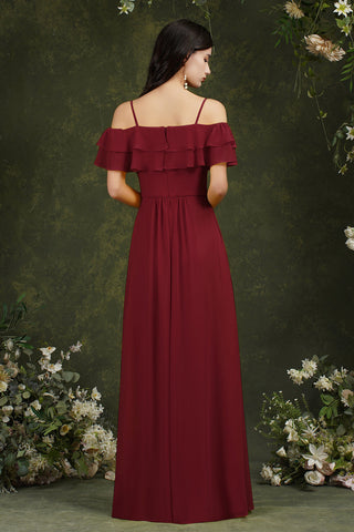 Robe de bal en tulle à fines bretelles, épaules dénudées et fente sur le devant