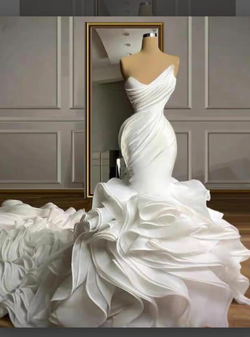 Stunning Strapless Organza Tiered Piping Mermaid Wedding Dress