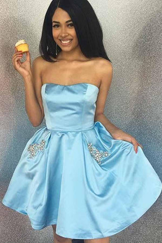 Robe de soirée/bal de promo courte bleu ciel sans bretelles, à poches, modèle PD097