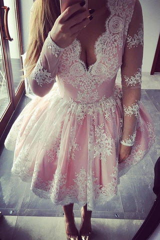 Robe de bal courte rose en tulle à manches longues et col en V avec appliques PG160