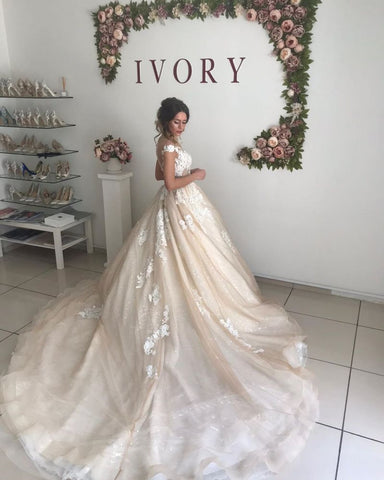 V-Neck Off-the-Shoulder Princess Princess Wedding Dress