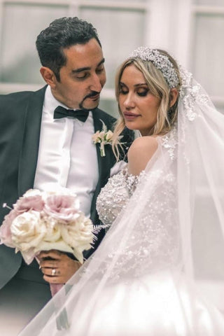 Vintage White Long Sleeve Ball Gown Satin Wedding Dresses With Lace